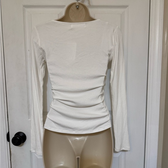 NWT Elodie White Ribbed Square Neck Ruched Long Sleeve Top M - Picture 4 of 5